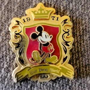 Disney Pin 1971